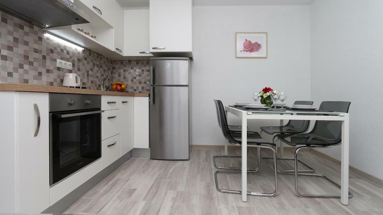 Modern Apartments Iva Makarska Exterior photo